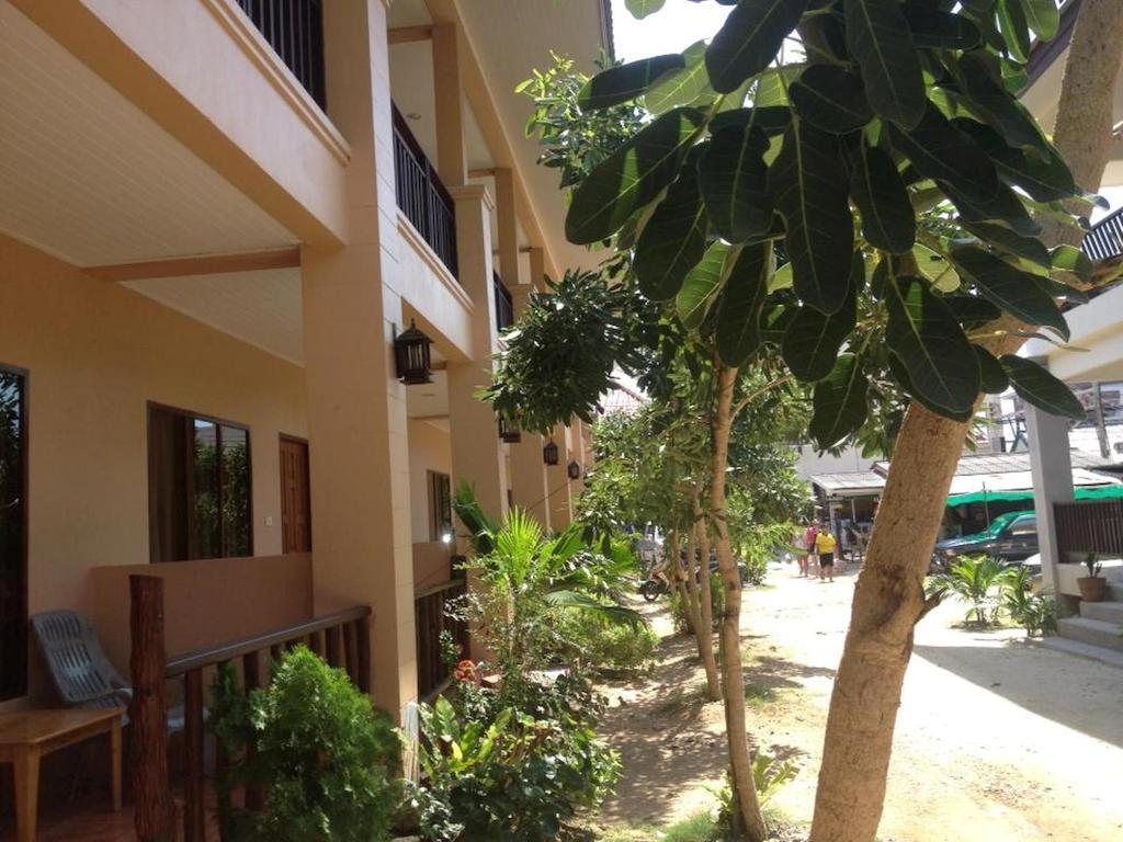 Bank Guest House Haad Rin Extérieur photo