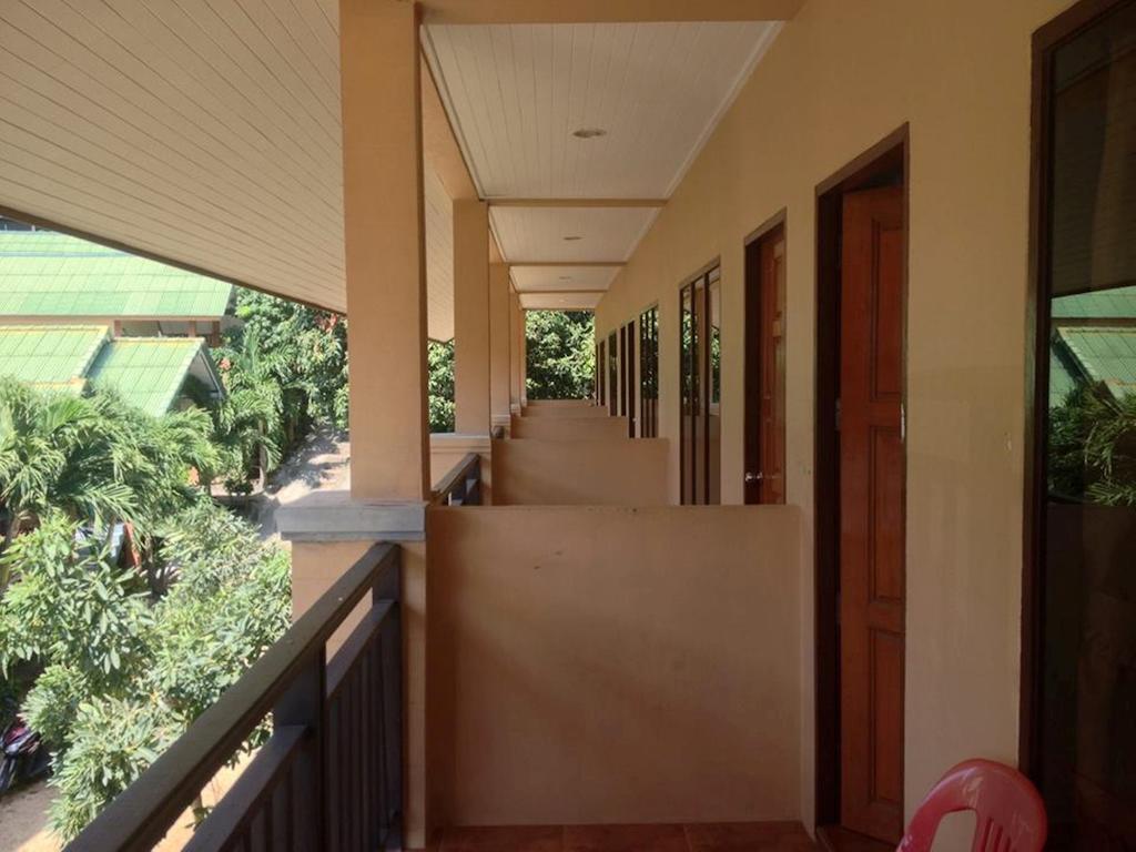 Bank Guest House Haad Rin Extérieur photo