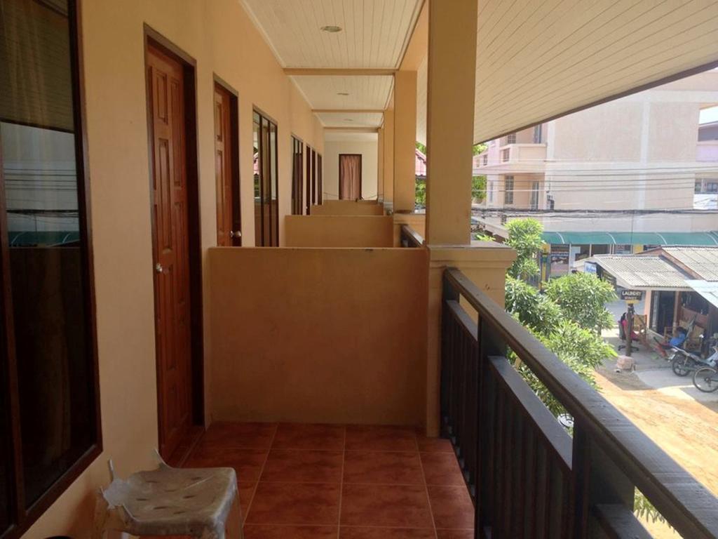 Bank Guest House Haad Rin Extérieur photo